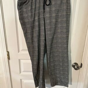 A New Day Gray Plaid Women’s Jogger Pants